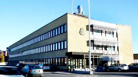 Utredningshögarna växer på polisens bord i Haparanda. FOTO: Linda Danhall