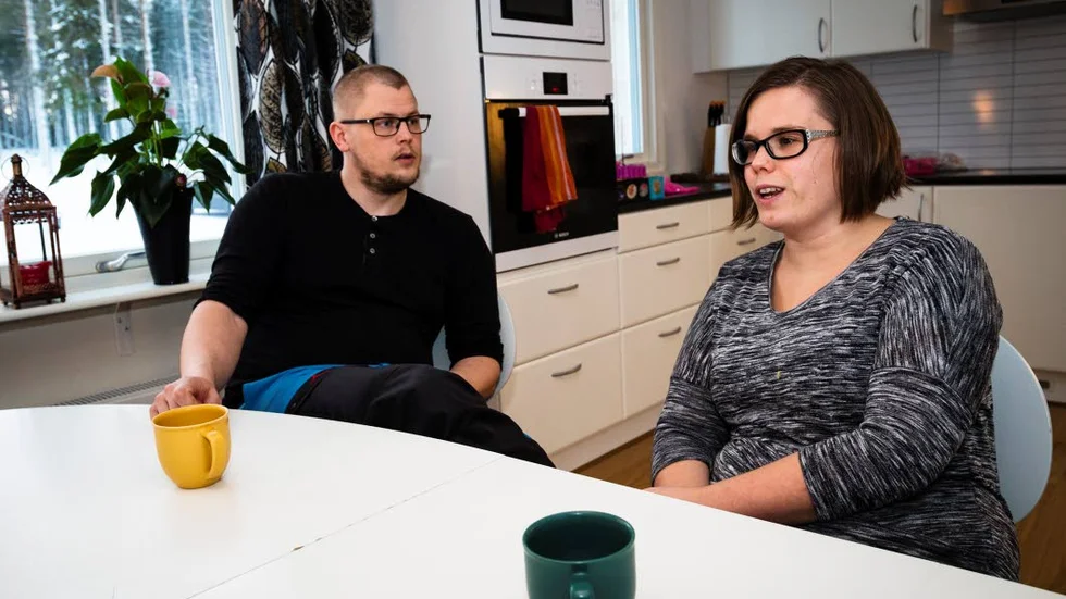RÖTTER. "Det är viktigt att ha kontakt med de biologiska föräldrarna. Man kan inte klippa rötterna", säger Jessica. Magnus håller med.