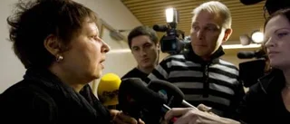 Rättsläkaren: Carolin vid liv när hon sköts