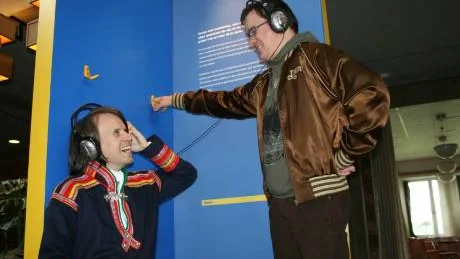 Simon Marainen och Mattias Sikku Valio deltog i utformandet av utställningen och fanns på plats underinvigningen.