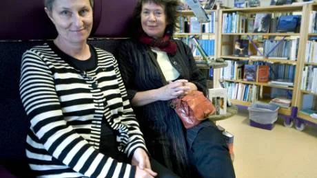 Gertrud Åström, med rötterna i Kalix, och Ewa Gunnarsson föreläste på jämställdhetshalvdagen i Luleå. De är spjutspetsar i det svenska jämställdhetsarbetet men ingen från Luleås kommunfullmäktige kom för att lyssna till dem.FOTO: Kurt Engström