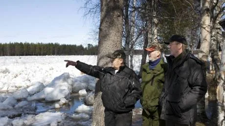 Evald Nilsson, Harry Renström och Ronny Nilsson fascineras av naturens krafter.FOTO: PÄR BÄCKSTRÖM