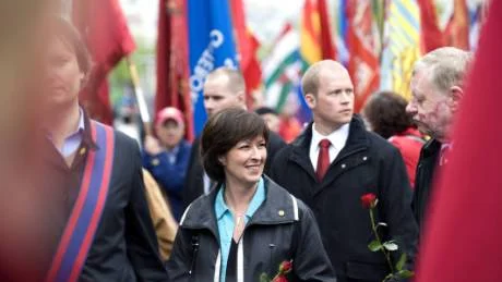 Mona Sahlin uppmärksammas i den nyutgivna boken "Mona Sahlin tur och retur" (Hjalmarson & Högberg).