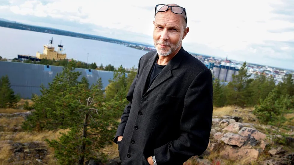 BRA LÄGE.  Det tycker arkitekten Mats Jakobsson om Killingholmen i Boden. "Vi tror på Boden", säger han.