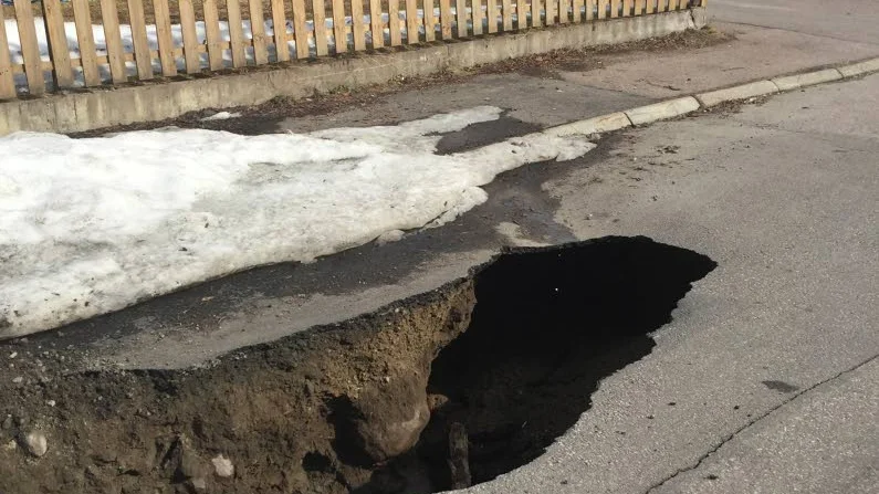 Slukhålet på Murgatan i Malmberget.