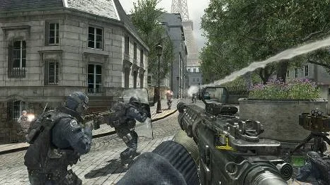 Specialstyrkor sätts in mot en rysk invasion av Paris - det händer i dataspelet "Call of Duty: Modern Warfare 3."  <_Bildtext Fotobyline>Foto: AP/Activision</_Bildtext Fotobyline>