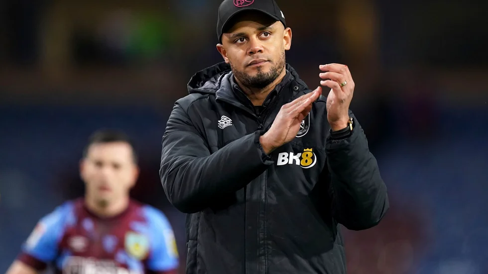 Vincent Kompany och hans Burnley får spela i Premier League. Arkivbild.