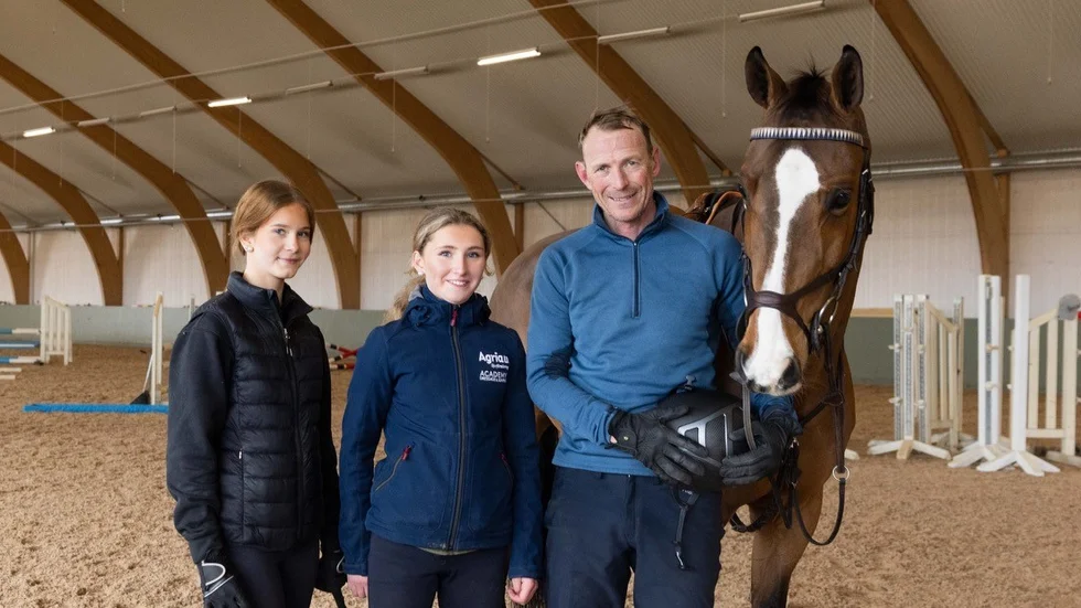 Ellen Hedman, Tuwa Niclasson Rosendahl tillsammans med Peder Fredricson och hästen Hansson WL.