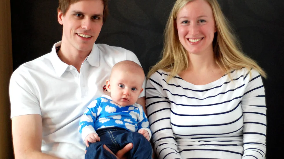 Carolin Granath och Anders Wiklund, Linköping, fick den 23/11 sonen Elis. Längd 53 cm, vikt 4 260 g.