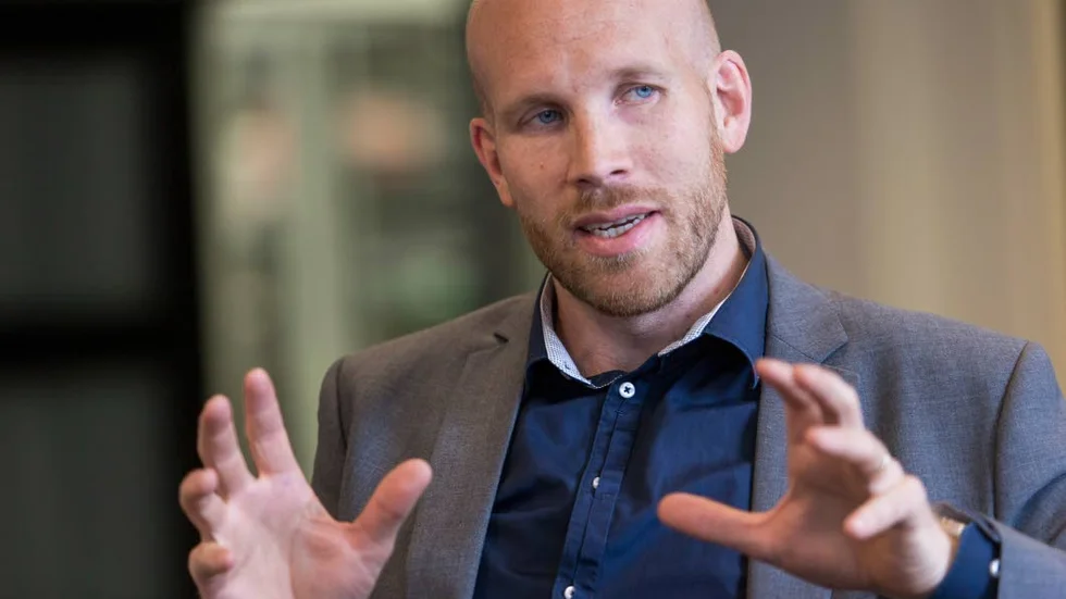 Vill öppna. Kristoffer Asklöv är engagerad.