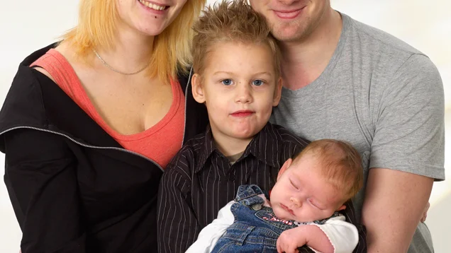 Lucas Jacobsson i Motala har fått en lillasyster som heter Filippa Jacobsson Gustavsson. Hon föddes 12/12. Längd 51 cm, vikt 3 930 g. Föräldrarna heter Mia Axén Jacobsson och Martin Gustavsson.