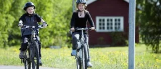 Unga tar kamp för en cykelväg
