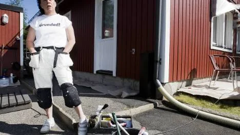 Eva Holmbom driver enmansföretaget Evas måleri och renovering. Nu befarar hon att hantverkarna får mycket extraarbete med administrationen kring                                   rot-avdraget.FOTO: Jonas Lindsköld