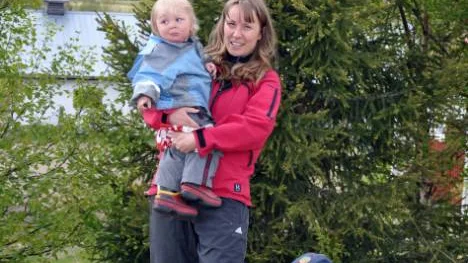 Småbarnsföräldern Birgitta Axelsson röstar i EU-valet, med förhoppningen att få in det svenska i Europa gällande miljö- och demokratifrågor. Sönerna heter Samuel och Johannes Persson.