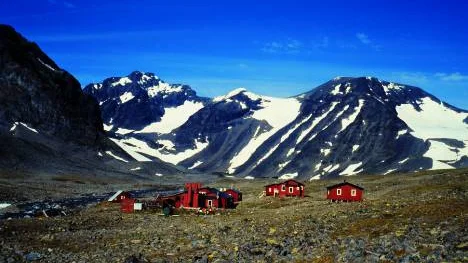 De svenska glaciärerna övervakas från Tarfala forskningsstation, nära Kebnekaise. Stockholms universitet vill att någon annan ska ta över övervakningsansvaret.FOTO: Göran Ström