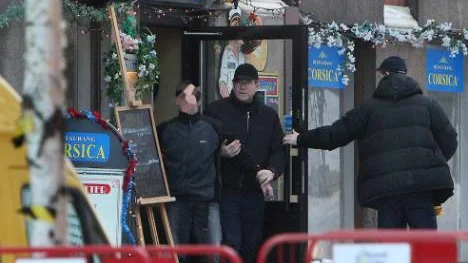 Drygt 50 minuter efter rånet mot Nordea i Luleå 2008 greps mannen på restaurang Corsica, 300 meter från brottsplatsen. Mannen satt och åt torsk när han greps.Foto: GÖRAN STRÖM