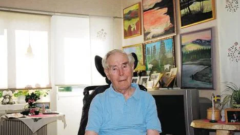 Georg Sundström föddes i Oppigården för 100 år sedan. Han bor fortfarande kvar i sin hemby Valvträsk.