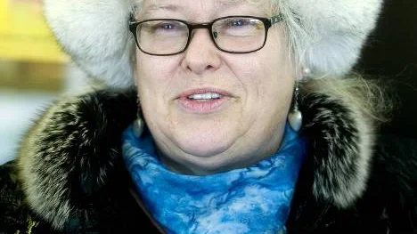 Maria Maudsdotter är församlingassistent för kyrkan i Överkalix. Hon tror tycker att det är viktigt att arbetsgivare uppmuntrar män att ta ut pappaledighet. FOTO: Kurt Engström