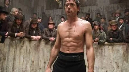 Fight club? Nej, Sherlock Holmes i Guy Ritchies/Robert Downey Jr:s tappning. Inte troget originalet, men underhållande.