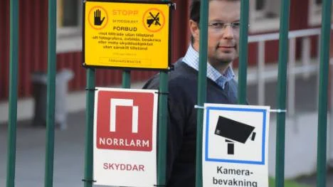 Säkerheten främst. Anders Berglund, vd för Fortlax, kan erbjuda sina kunder hög datasäkerhet, så hög att Fortlax har blivit Sveriges första privata datacenter som godkänts av Riksarkivet för långtidsbevarande av digitalt material.
