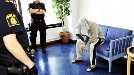 Den 32-årige stockholmaren förnekade brott och bestred häktningen. I dag begärs ytterligare två män häktade för rånet mot Handelsbanken i Älvsbyn.foto: pär bäckström