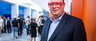 Vimmel: Folkfest när MMA intog baskettemplet