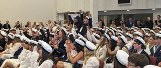 BILDEXTRA: Se studenternas galna firande på Kompassen
