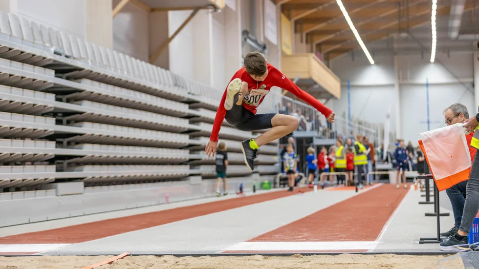 Robin Talvis fick många medaljer i klassen P11. Mest nöjd var han med sitt personliga rekord i höjdhopp, 128 centimeter.
