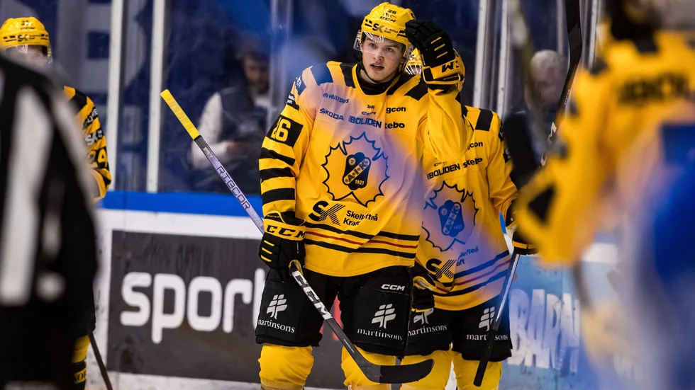 Simon Robertsson blev målskytt när AIK besegrade Leksand. 