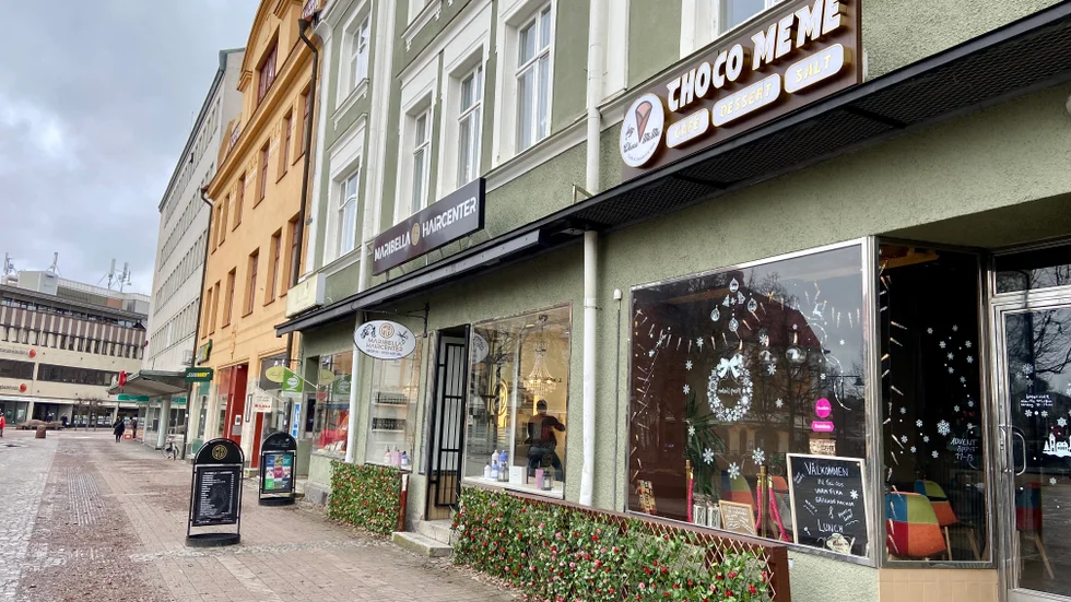 Mellan Åhlens och Sultans city har samtliga sex butiker som låg där 2010 slagit igen och bytts ut mot nya verksamheter.