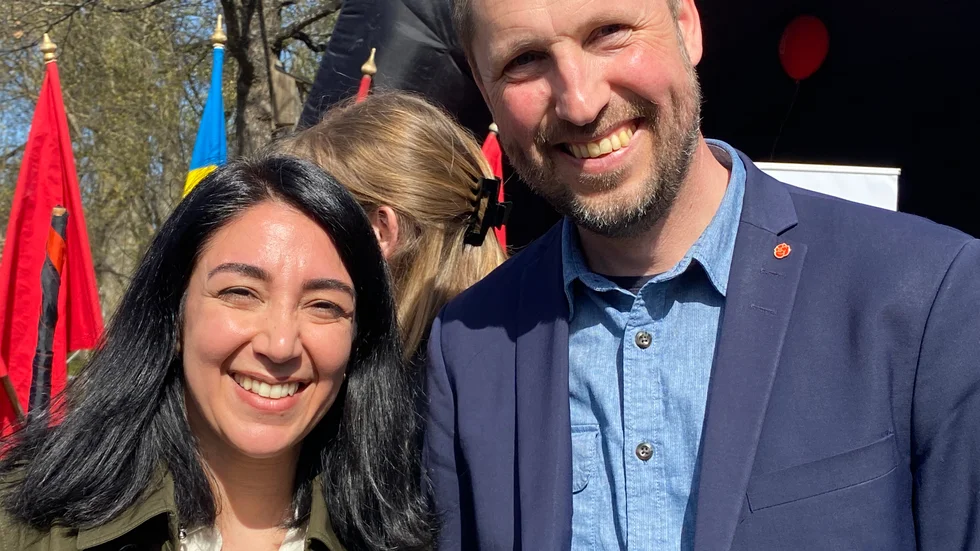 Lawen Redar har ingen direkt koppling till Uppsala förutom att hon "har väldigt många vänner här". En av dem är förstås kommunstyrelseordförande Erik Pelling.