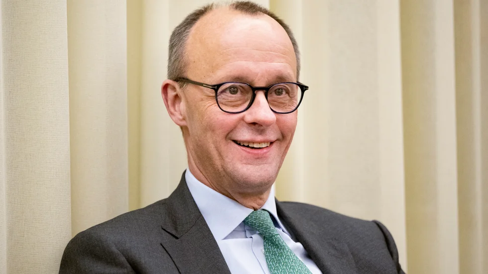 Friedrich Merz, partiledare för kristdemokratiska CDU, vill distansera partiet från föregångaren Angela Merkel. Men verkligheten ställer till det.