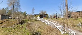 35 kvadratmeter stor stuga i Gräddö får nya ägare