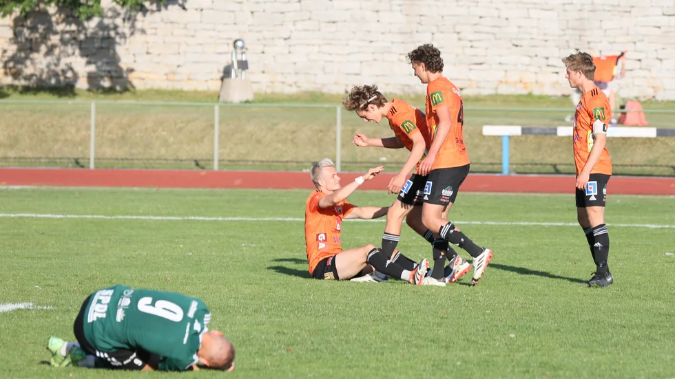 FC Gute - Enköpings SK blev en hemmafest. Trots att Daniel Norrby gjorde sitt 12:e mål i vår kammade ESK noll.