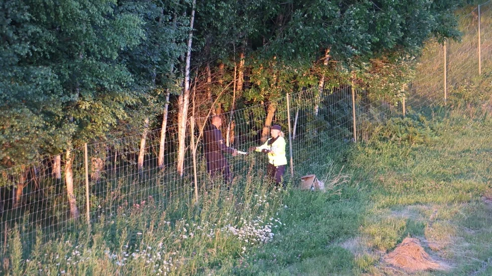 Polisen utreder ett annat brott i samband med en trafikolycka på E4 under lördagskvällen.