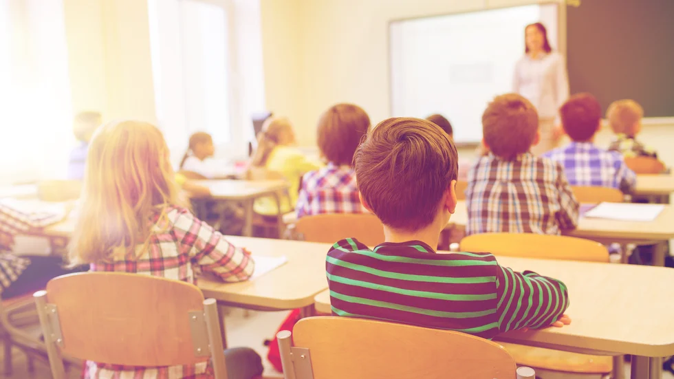 Större skolor i Motala är en nödvändig omställning, menar insändarskribenten.