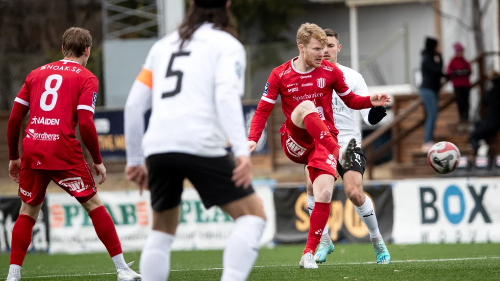 Jonathan Käller gjorde säsongens första mål i Piteå-tröjan i söndags. Nu väntar match mot gamla klubben.