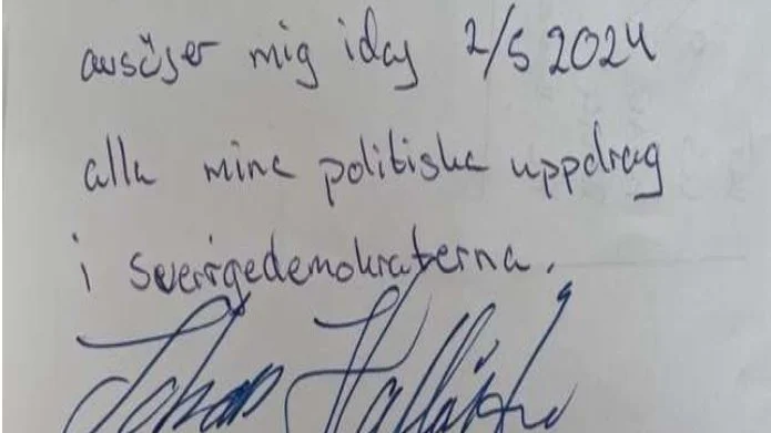 Lappen som Johan Hallinder skrev för att avsäga sig alla sina politiska uppdrag i Sverigedemokraterna.