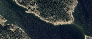 40 kvadratmeter stor stuga i Grisslehamn får ny ägare