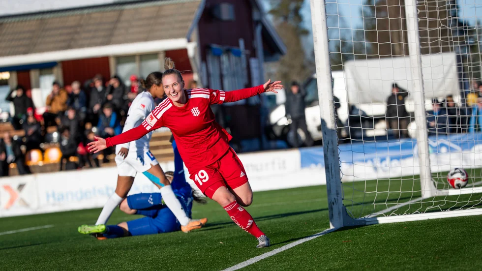 Emma Viklund gjorde mål mot Umeå IK. Arkivbild.