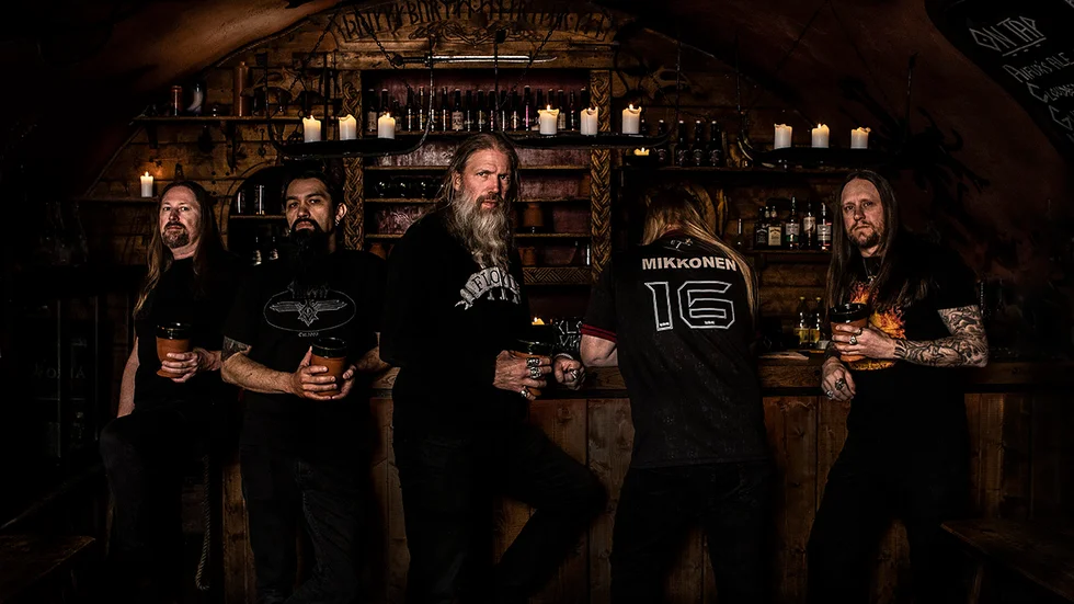 Amon Amarth med sångaren Johan Hegg i mitten ska spela i Uppsala för första gången. Bandet har låtit folklore och svenska gudasagor färga sin melodiska death metal.