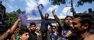 Bangladeshs premiärminister avgår – på flykt