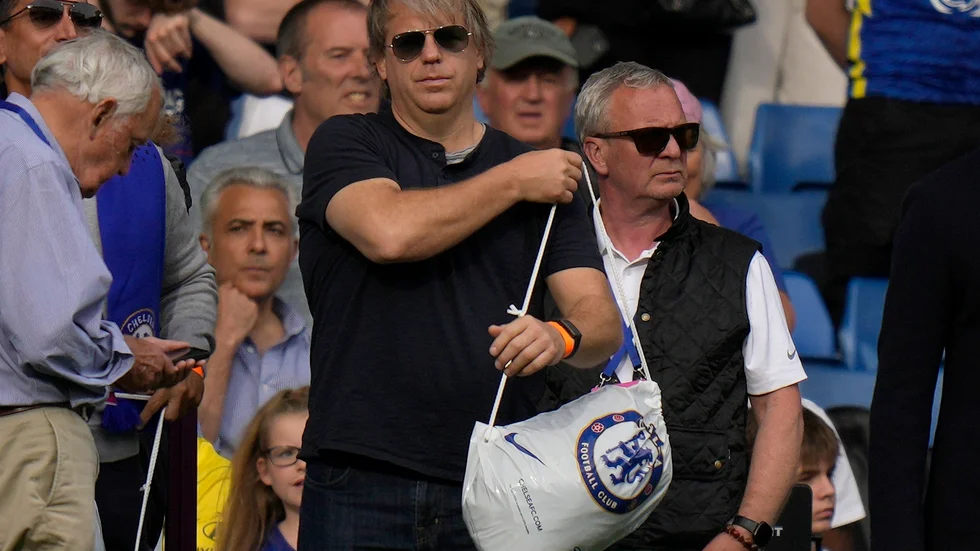 Amerikanen Todd Boehly, under Chelseas ligamatch mot Watford förra helgen. På måndag blir han den engelska toppklubbens nye ägare.