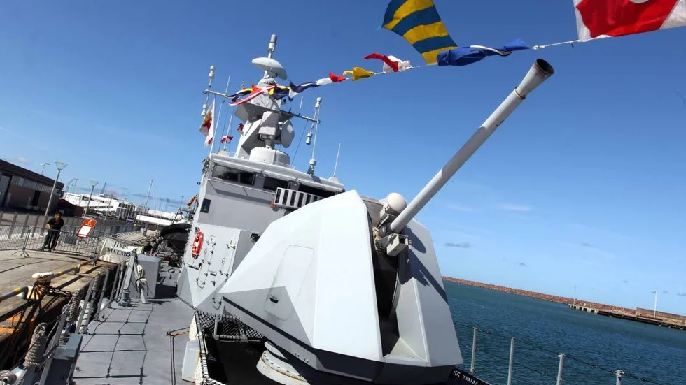2009 undsatte HMS Malmö det grekiska handelsfartyget "Antonis" från två piratbåtar utanför Somalias kust, och sju män kunde gripas.
