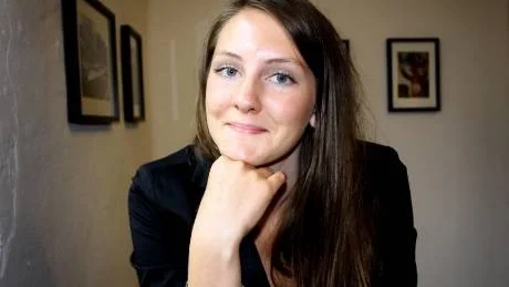 Ung, ambitiös och talangfull. Sveds Signe Söderlund ställer ut fotografier på Gallericafét vid Almedalen.