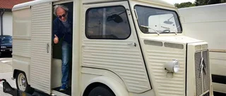Champagnebussen har anlänt till ön