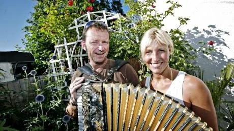 MUSIKANTER. Bengan och Eva Jansson bjuder in till allsång på Närsakarscenen i sommar.Foto: Petra Jonsson