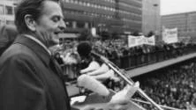 Olof Palme håller tal på Sergels torg i Stockholm.Foto: Svenskt Pressfoto