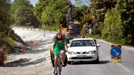 bilfritt. Snart ska cyklisterna på väg 149 slippa trängas med bilisterna. I november ska de sista 350 metrarna av den starkt försenade cykelleden Visby - Lummelunda vara klar.