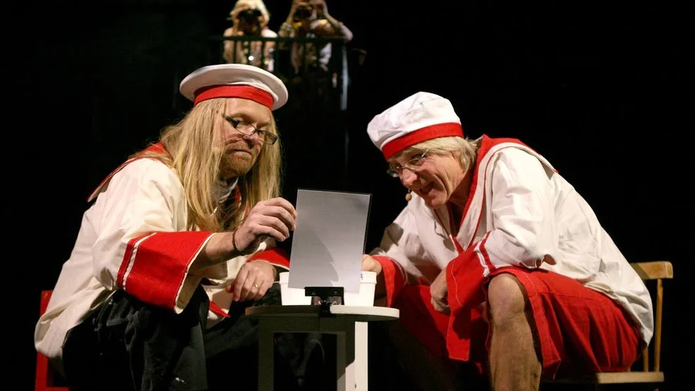 Palten Jonsson och Evert Jansson som danskarna Preben och Preben i en sketch från 2012 års Gotlandsrevy.